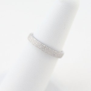 3 mm 925 Stardust Sterling Silver Glittering Sparkly Wedding Band, Thin Stacking Ring. Thumb, Toe, Knuckle, Index, Minimalist Glittery. #923