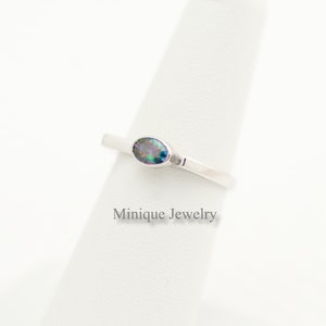 June Birthstone Ring, Oval Shaped Alexandrite Gem, Sterling Silver Alexandrite  Ring, Geometric shape Ring, Dainty Minimalist Ring #444