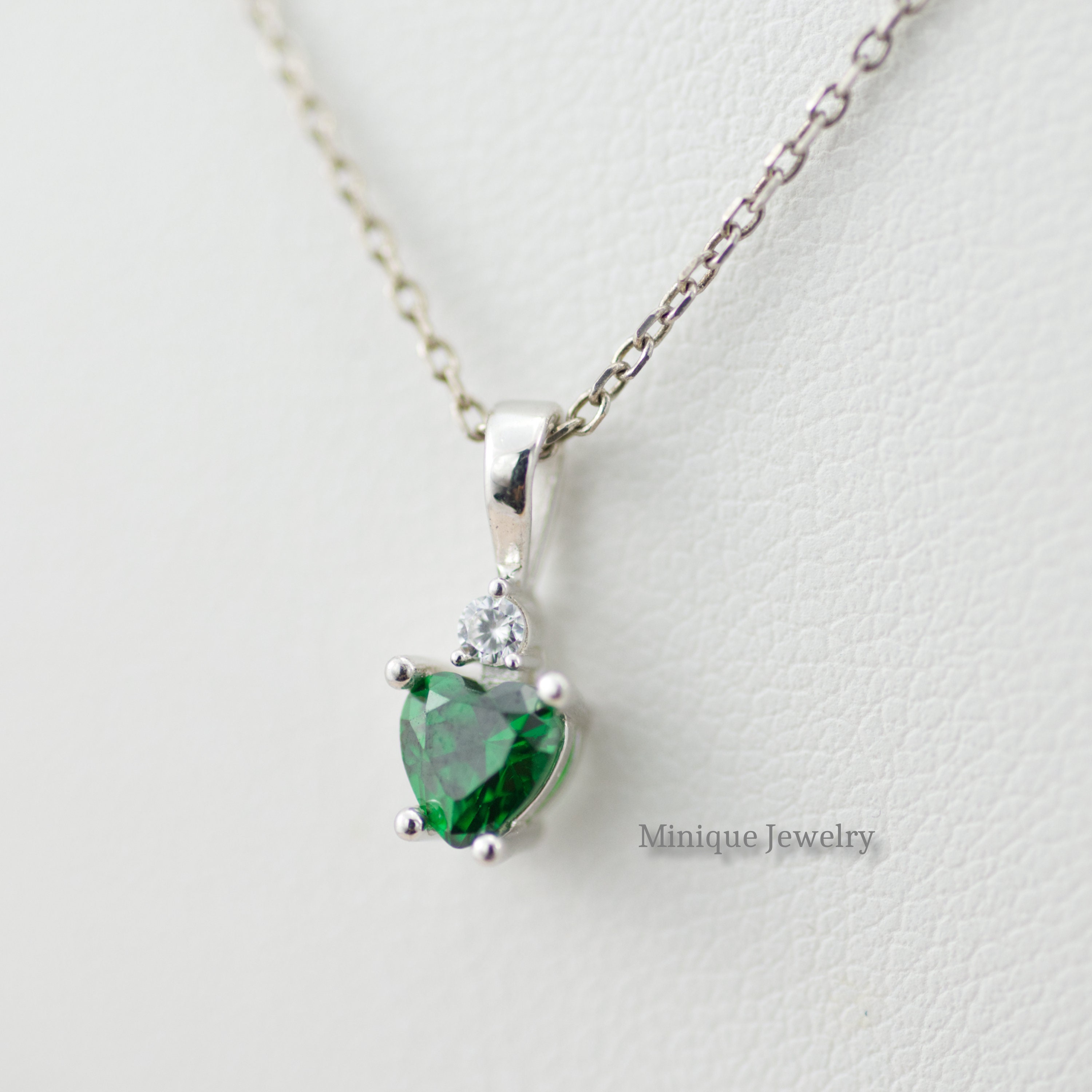 Silver Emerald Pendant with Diamond – Jewelsite