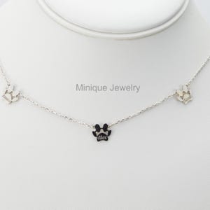 Paw Name Necklace, Personalized Tiny Cat, Dog Paw Necklace, Minimalist Paw Necklace, Animal Necklace, Pet Necklace, Personalized necklace