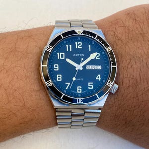 Vintage ARTEN Diver Watch Men’s Quartz 39mm Day Date Black Dial Swiss Made
