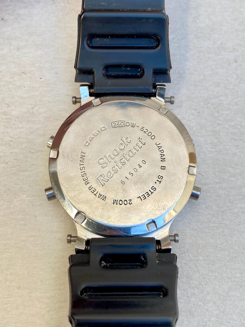 Vintage Casio G-Shock (240) DW-5200 Alarm Chronograph Digital Backlight Men’s Wristwatch image 13