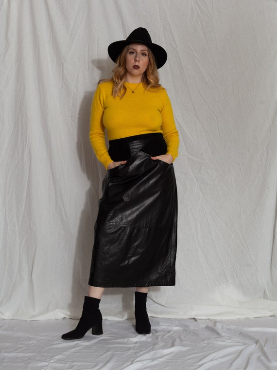 Vintage black midi Leather Skirt, 80s black Leathe