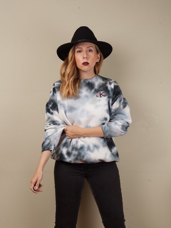 reworked calvin klein tie dye sweater, tie dye cre