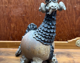 Figura de dragón de cerámica de estudio firmada por Stan Dzedzy, 38 cm (15 pulgadas), escultura fantástica, hucha.