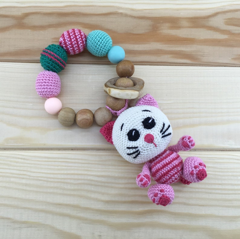 Haak Teether Sling Speelgoed Kitten teether Baby houten | Etsy Bijtring Rammelaar Kitten Kinderziektes Speelgoed Siliconen
