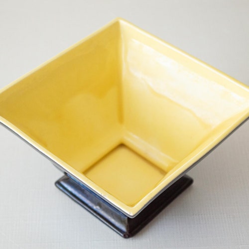 1960s shops Cali Cali Yellow and Black Urn Planter