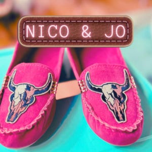 Our “classic”, pink women&#39;s slip-on loafer.