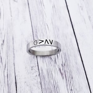 Dios es mayor, Anillo de las Escrituras, Joyería cristiana, Anillo de salmo, Joyería de las Escrituras, Anillo inspirador, Joyería personalizada, Anillo estampado a mano