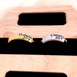 ANILLO DE SELLO PERSONALIZADO, anillo estampado, anillo de sello con inicial, material personalizado de alta calidad y regalo de joyería minimalista con letras en oro rosa