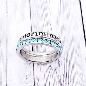 Anillo con las Escrituras, Joyería Cristiana, Anillo con Salmos, Joyería con las Escrituras, Anillo Inspirador, Joyería Personalizada, Anillo Estampado a Mano, Anillo Apilable