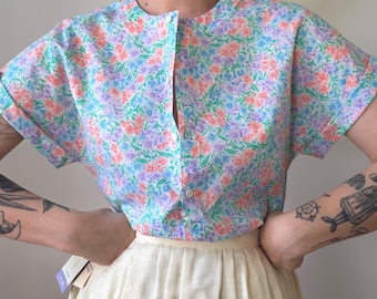 Blusa vintage retrô com estampa botânica estilo anos 80, tamanho M.