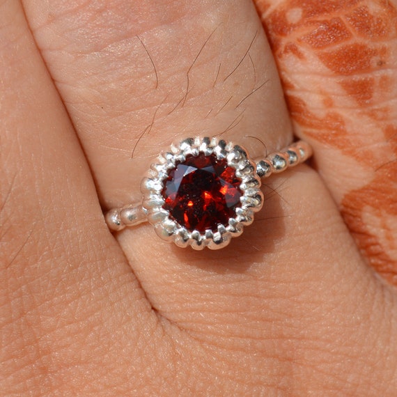Bague Ethnique En Argent 925 Avec Grenat Rouge - Taille 9, Fait Main En Inde, Pierre Précieuse