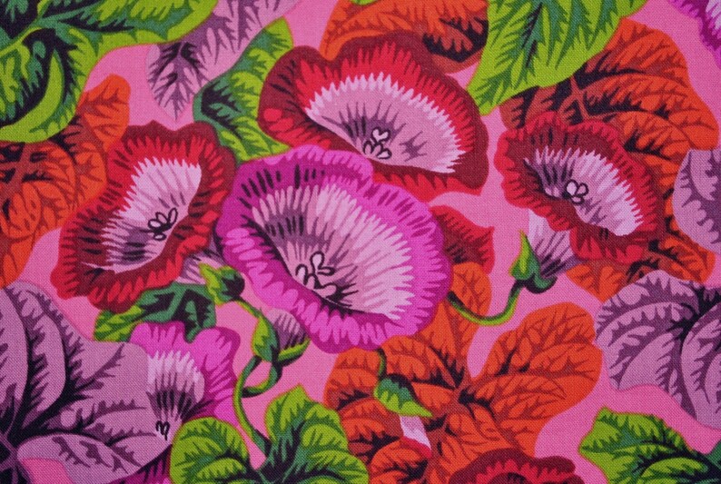 Philip Jacobs Turmpet Flowers PJ02 Red OOP Early Estremely Rare Quilt Kaffe Fassett Collective