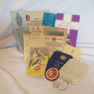 A Batch Religious Items, Pamplets, Prayer Cards, Two Metals, Vintage and All Come Together in One Order, Nice Selection of Items