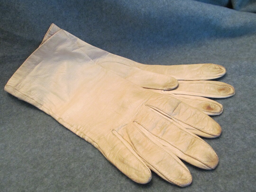 Vintage Cream Leather Gloves , Very Soft Leather Gloves , Ladies Size 7