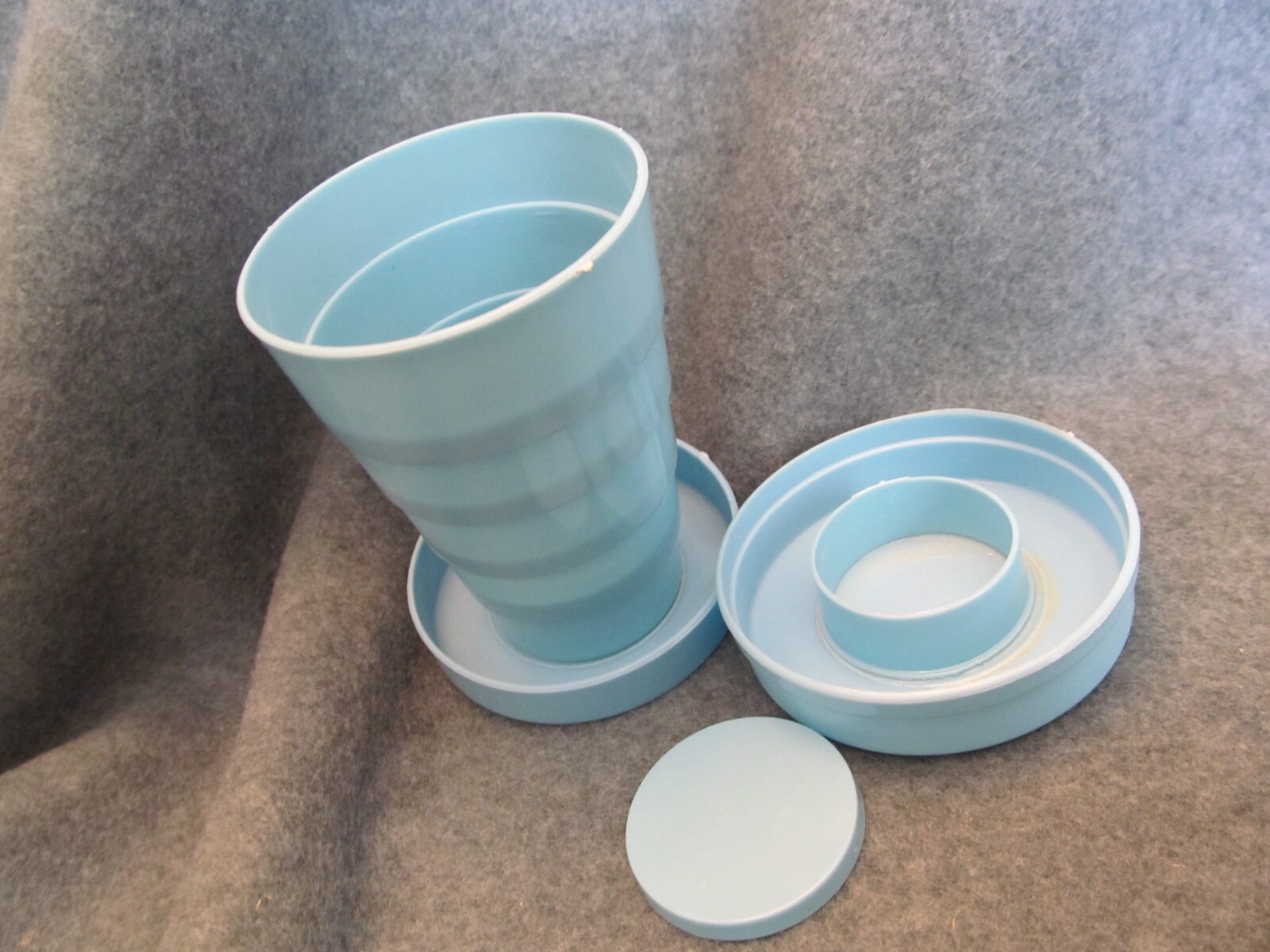 Gobelet Pliable Vintage Tuckaway Cup - Plastique Kitsch Pour Sac à Main - USA