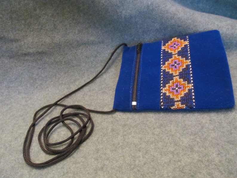 Zipper Front Purse Small Hand Made Purse Beautiful Hand Made Purse,Lovely Cross Stitched Trimmed Purse Hmong Hand Made Little Purse