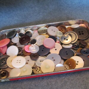 Nice Size Bag of Mixed Buttons, Different Sizes, Different Colors, Nice for Replacements, Kids Crafts, Fun for Counting With Kids,Nice Batch