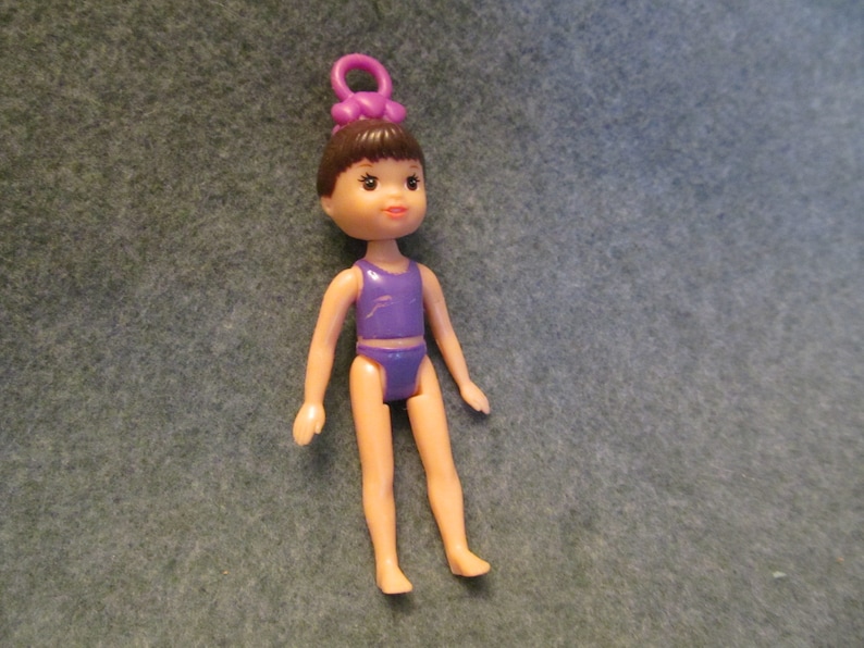 2000 Spin Master Doll, Made in China , Tiny Doll Toy , Purple Outfit With Brown Molded Hair , Cute Little Pretend Play Toy Doll image 2