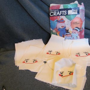 Vintage McCalls Pattern Number 762, Enter The Clowns Pattern, Adorable Pattern for Fun Clowns in Three Different Sizes, 17&#39;&#39;--13&#39;&#39;-- 9&#39;&#39;