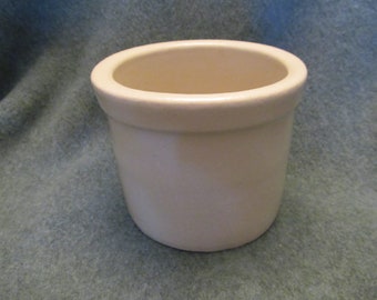 Roseville Crock, Roseville, Ohio U.S.A., Small One Pint Cream Colored Crock, Great Condition, Kitchen Decor, Spoon Holder, 3 3/4'' Tall