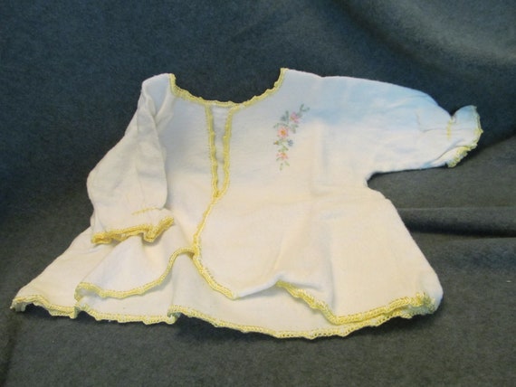 White Flannel Kimono for Babies, Vintage Hand Mad… - image 3