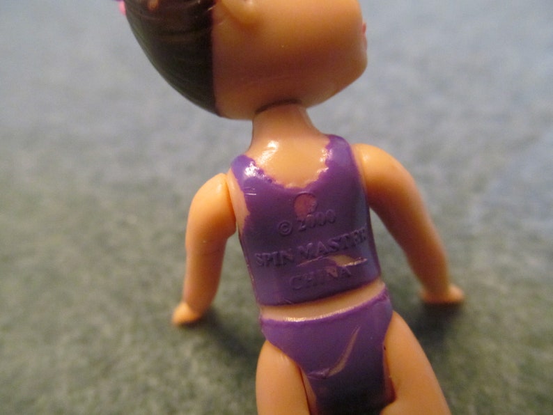 2000 Spin Master Doll, Made in China , Tiny Doll Toy , Purple Outfit With Brown Molded Hair , Cute Little Pretend Play Toy Doll image 5