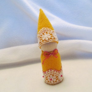 Peg People , Goldenrod with White Lace Trim, Cute Little Peg Person, Autumn Home Decoration, Tiny Gnome in Goldenrod Felt , Fun Little Gnome