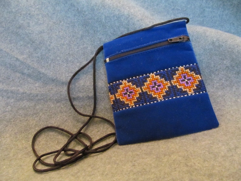Zipper Front Purse Small Hand Made Purse Beautiful Hand Made Purse,Lovely Cross Stitched Trimmed Purse Hmong Hand Made Little Purse