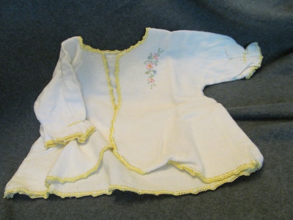 White Flannel Kimono for Babies, Vintage Hand Mad… - image 1