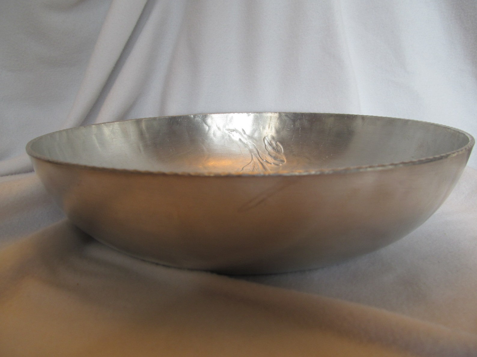 Hand Everlast Metal Aluminum Bowl Beautiful Hand Etsy