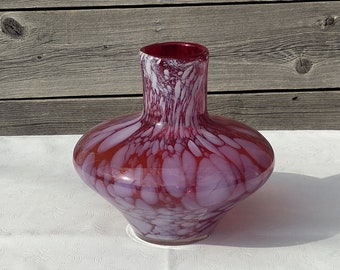 Vintage Red Glass Vase, Beautiful Hand-Blown Glass Vase, Retro Flower Vase, Glass Decoration, Home decor, Gift Idea