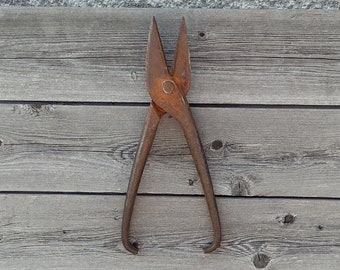 Vintage Tin Cutting Scissors, Rusty Tin Snips, Antique Metal Shears, Old Cutting Tool, Farmhouse decor, Rustic Home Decor, Cottage Decor