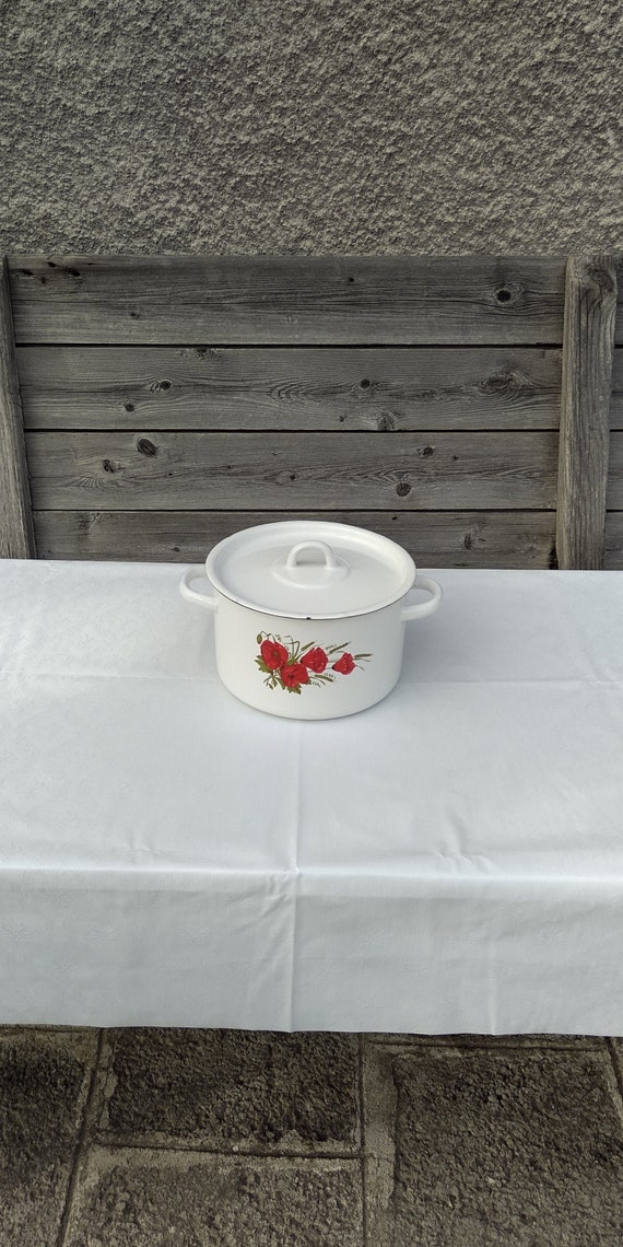 Vintage Enamel Saucepan With Lid//white Enamel Pot With Red Poppies//soviet  White Enamel Pot//retro Enamel Saucepan//country Kitchen Decor 