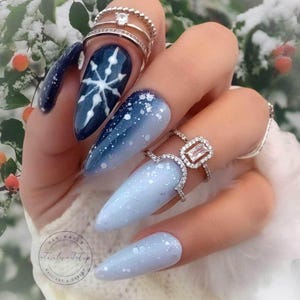 Snowbound - Luxie Nail