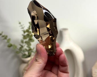 Sculpted Quartz Freeform ~ High Quality