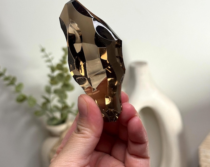 Sculpted Quartz Freeform ~ High Quality