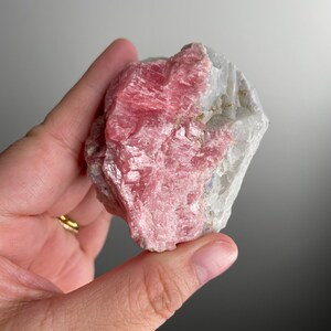 Raw Rhodochrosite / Pink Rhodochrosite / Pink Crystal / Rhodochrosite Specimen / Minerals