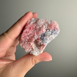 Raw Rhodochrosite / Pink Rhodochrosite / Pink Crystal / Rhodochrosite Specimen / Minerals