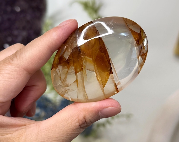 Gemmy Golden Healer Quartz Palmstone ~ High Quality ~ Meditation Stone