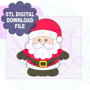 Puede incluir: Un archivo STL descargable digitalmente para un cortador de galletas 3D imprimible de un Papá Noel de dibujos animados. Papá Noel lleva un gorro rojo, barba blanca y gafas negras.