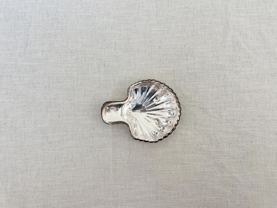 Vintage Silver-Plated Shell Dish - image 1