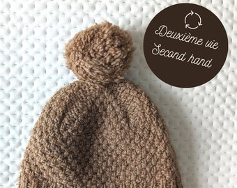 Light wool winter hat with pompom - Size medium, second hand, handmade