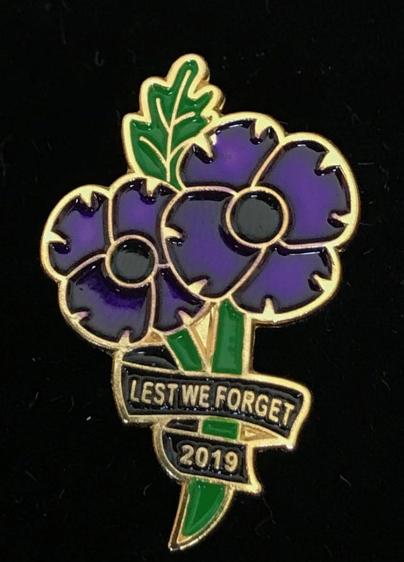 Animals at War Remembrance Sunday Purple Poppy and Wreath Car Sticker Large