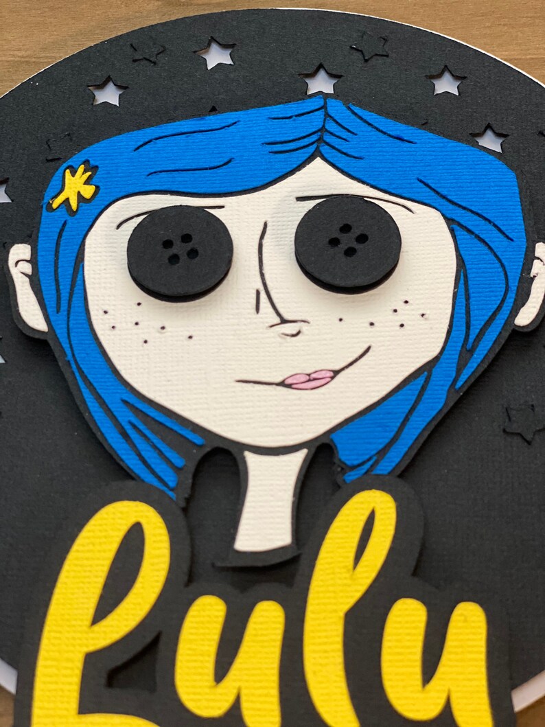 Coraline Birthday Cake Topper: Personalized Party Decor Bild 10