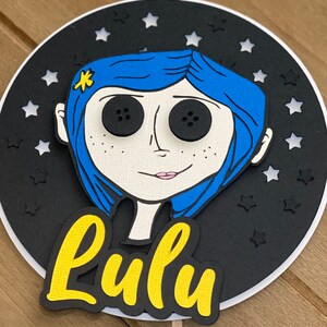 Coraline Birthday Cake Topper: Personalized Party Decor Bild 9