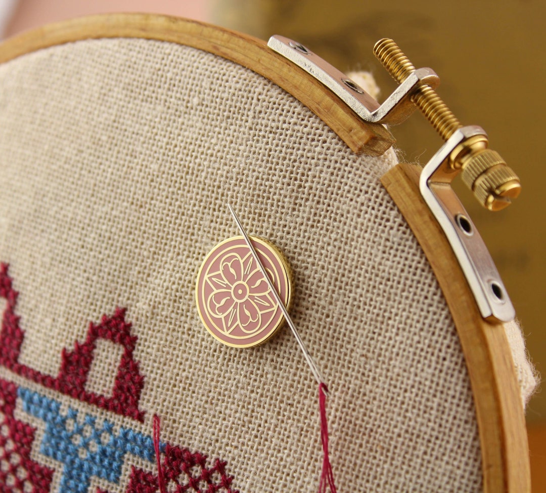 Needleminder From Avlea Folk Embroidery Etsy