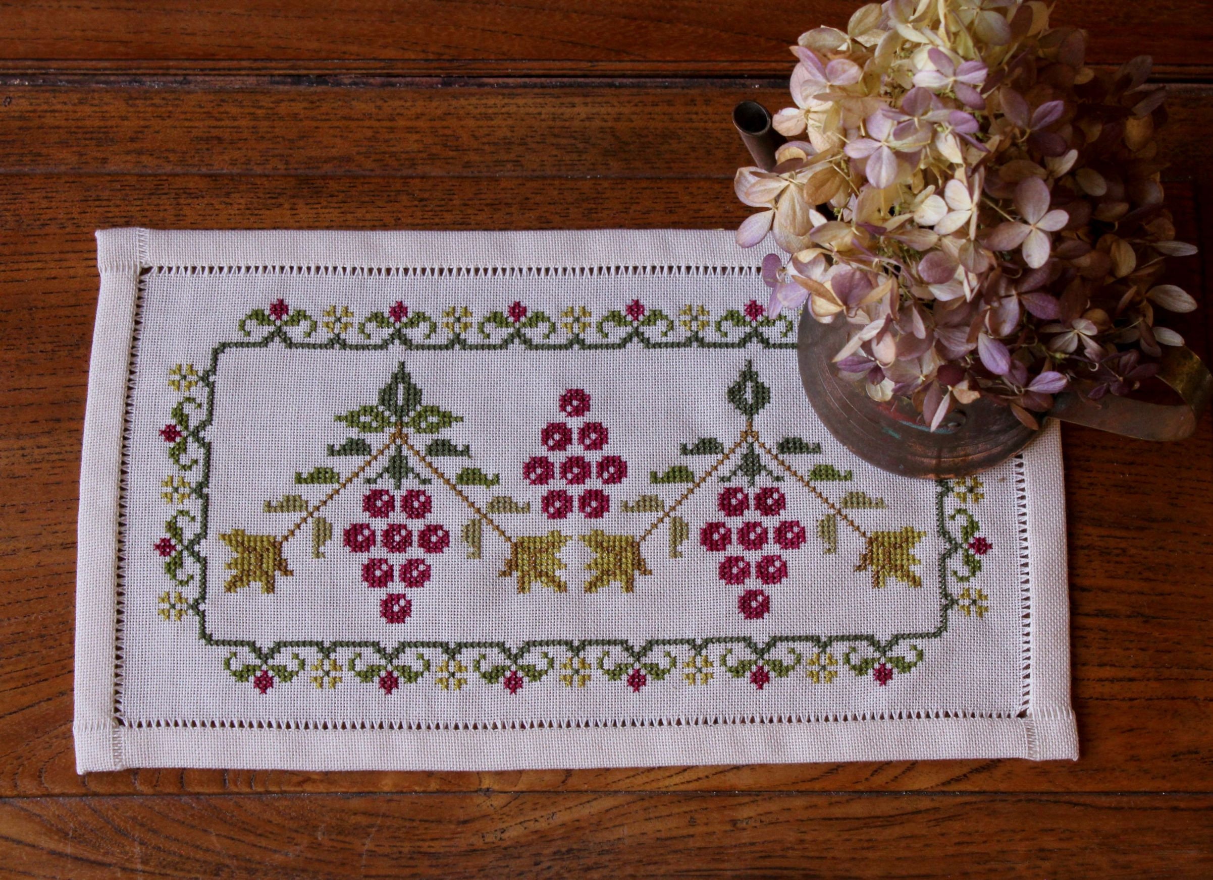 Ethnic Flower Cross Stitch Kit for Beginners with Easy Counted Pattern DIY  Kit