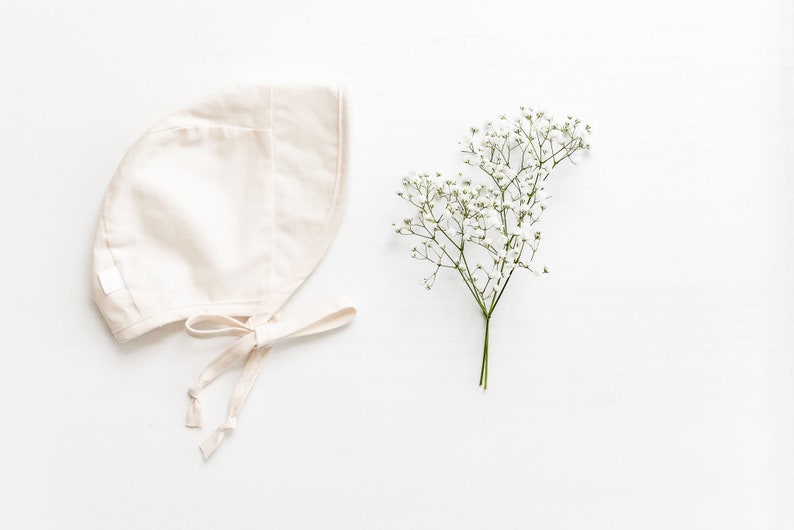 Comfort Elegant White Infant Bonnet